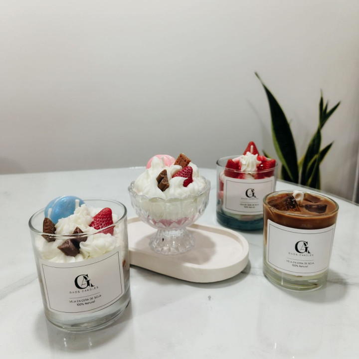 Sundae de fresa y macarons